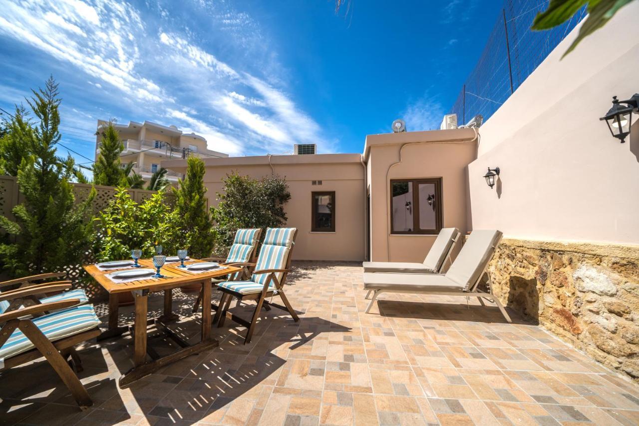 Iro City And Beach Boutique Homes Chania  ภายนอก รูปภาพ