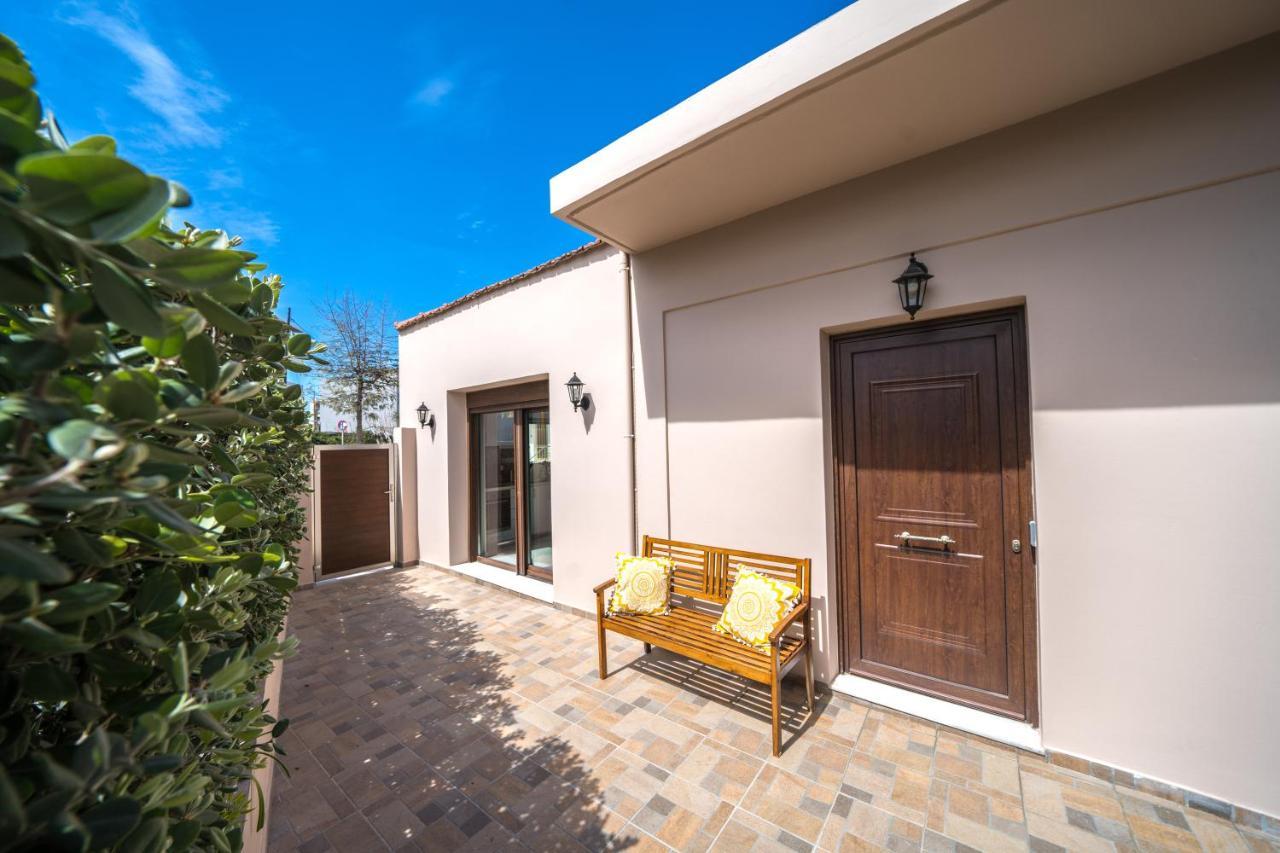 Iro City And Beach Boutique Homes Chania  ภายนอก รูปภาพ