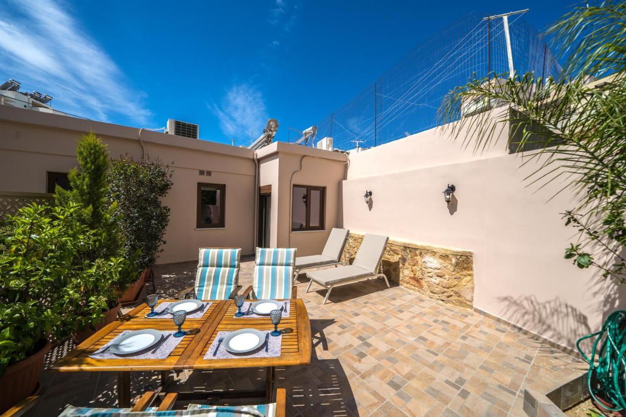 Iro City And Beach Boutique Homes Chania  ภายนอก รูปภาพ