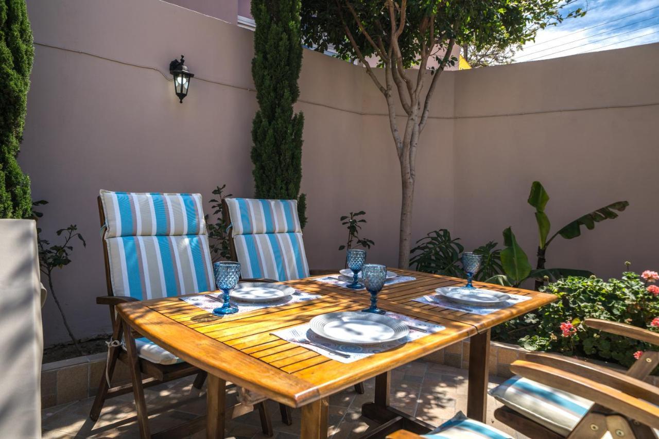 Iro City And Beach Boutique Homes Chania  ภายนอก รูปภาพ
