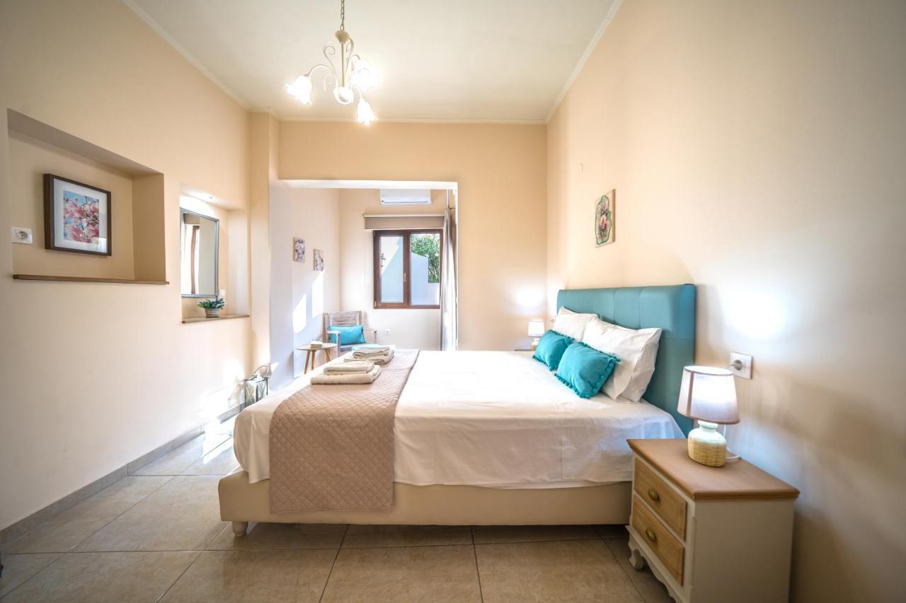 Iro City And Beach Boutique Homes Chania  ภายนอก รูปภาพ